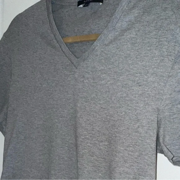 Gucci grey Logo Stripe V-Neck Tee T Shirt Men’s XL red & navy stripes - Picture 9 of 11